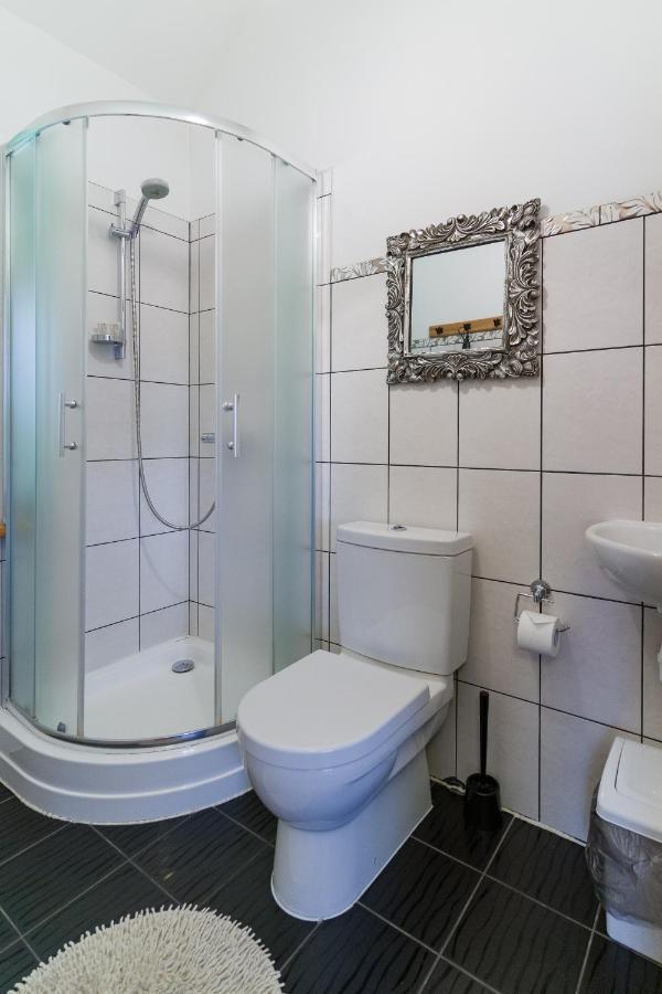 Cerpas Hotel Medemciems Luaran gambar